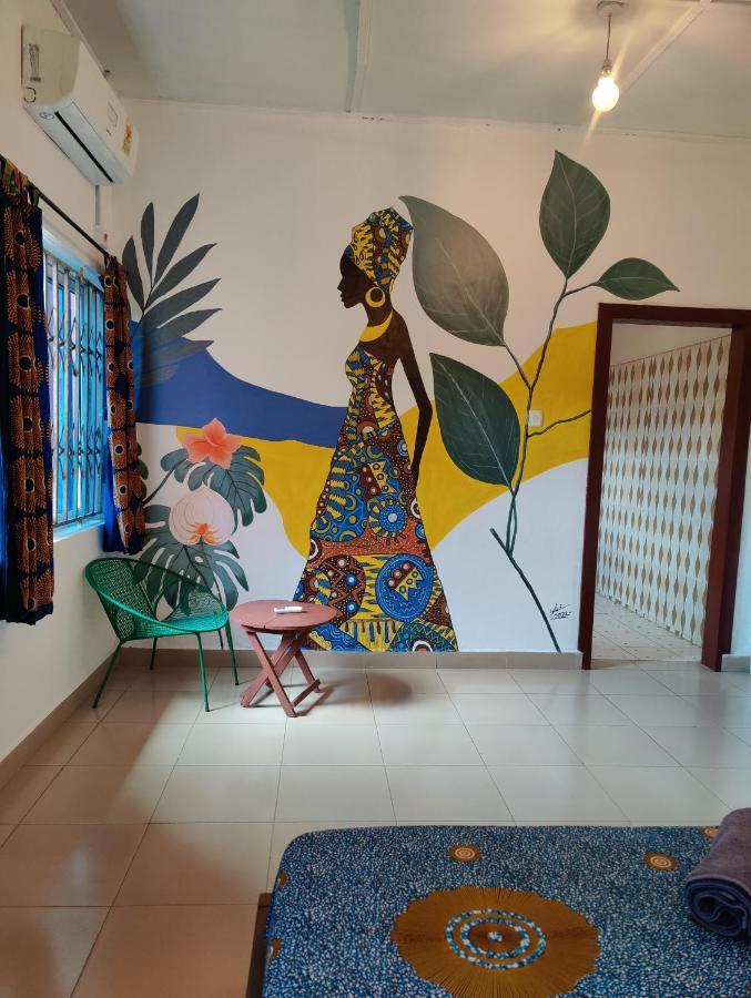 Tumi Hostel Kumasi Bagian luar foto