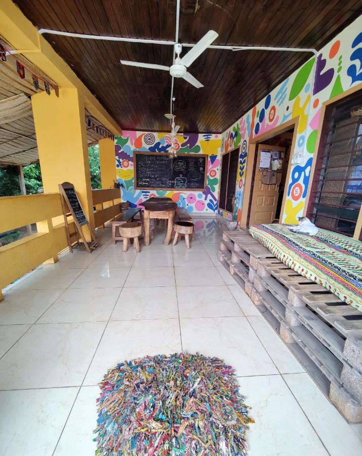 Tumi Hostel Kumasi Bagian luar foto