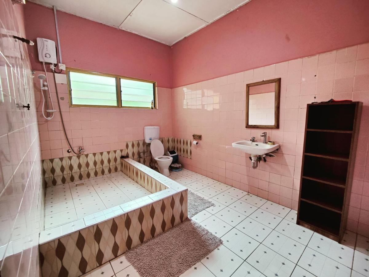 Tumi Hostel Kumasi Bagian luar foto