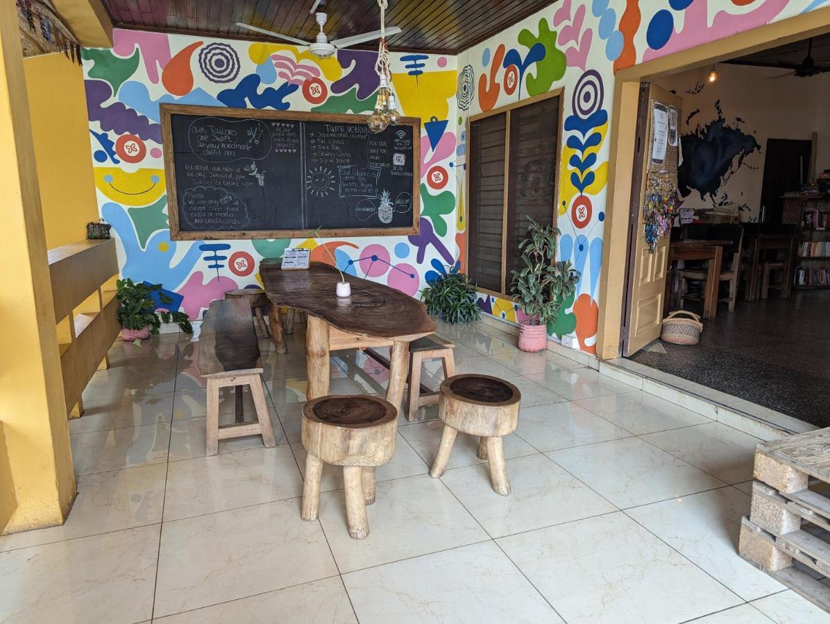 Tumi Hostel Kumasi Bagian luar foto