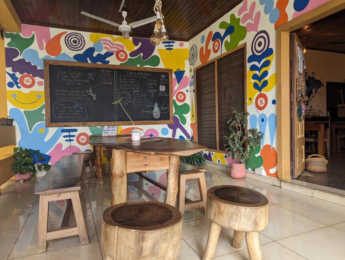 Tumi Hostel Kumasi Bagian luar foto