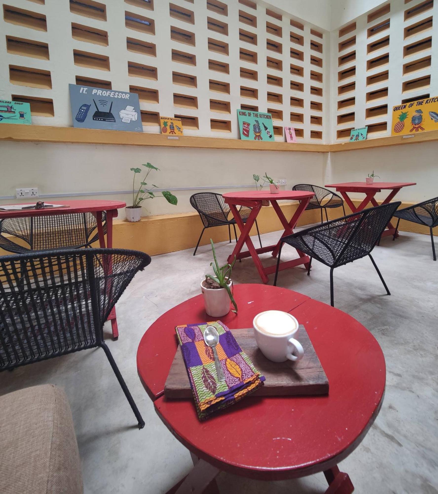 Tumi Hostel Kumasi Bagian luar foto