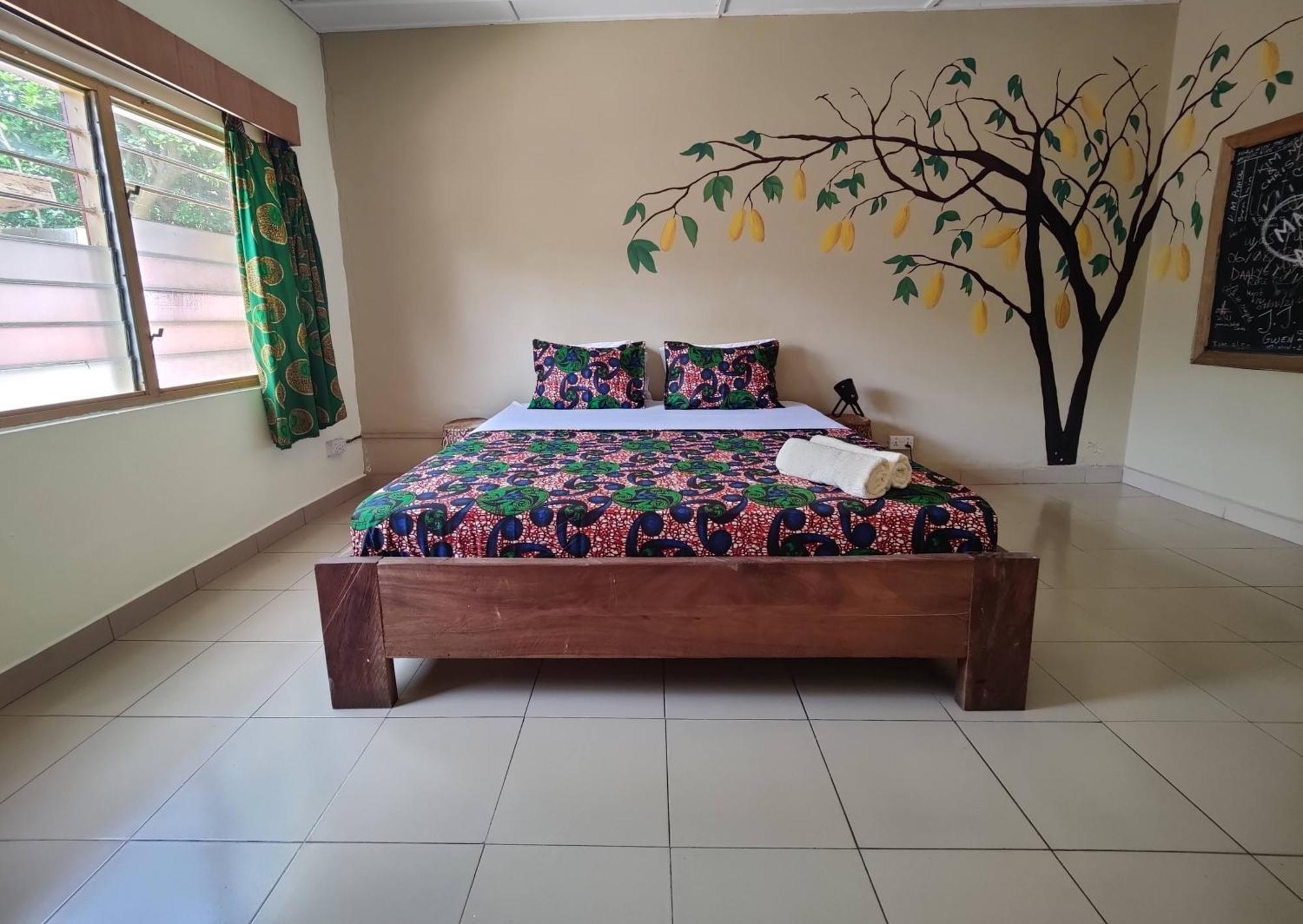 Tumi Hostel Kumasi Bagian luar foto