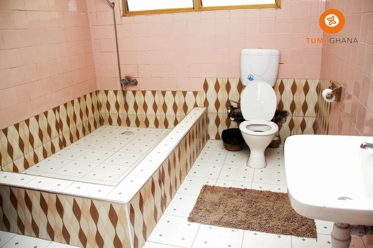Tumi Hostel Kumasi Bagian luar foto